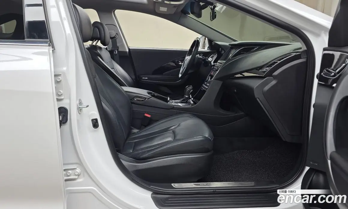 Hyundai Grandeur 2016 2.4 автомат (гидро), фото 16