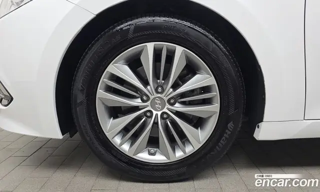 Hyundai Grandeur 2016 2.4 автомат (гидро), миниатюра 5