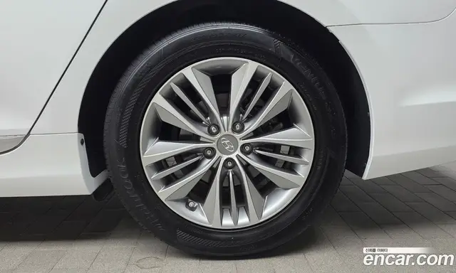 Hyundai Grandeur 2016 2.4 автомат (гидро), миниатюра 7