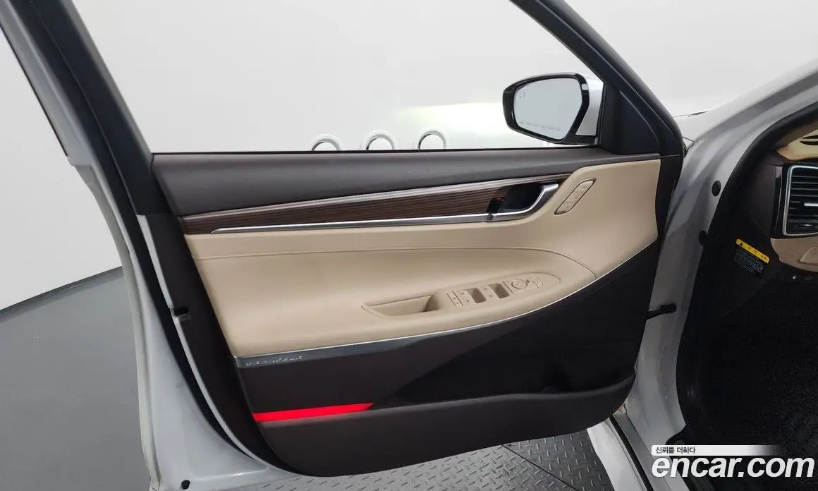 Hyundai Grandeur 2018 2.4 автомат (гидро), фото 13 Hyundai Grandeur 2018 2.4 автомат (гидро), фото 13