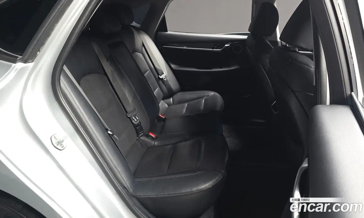 Hyundai Grandeur 2018 3.0 автомат (гидро), фото 17
