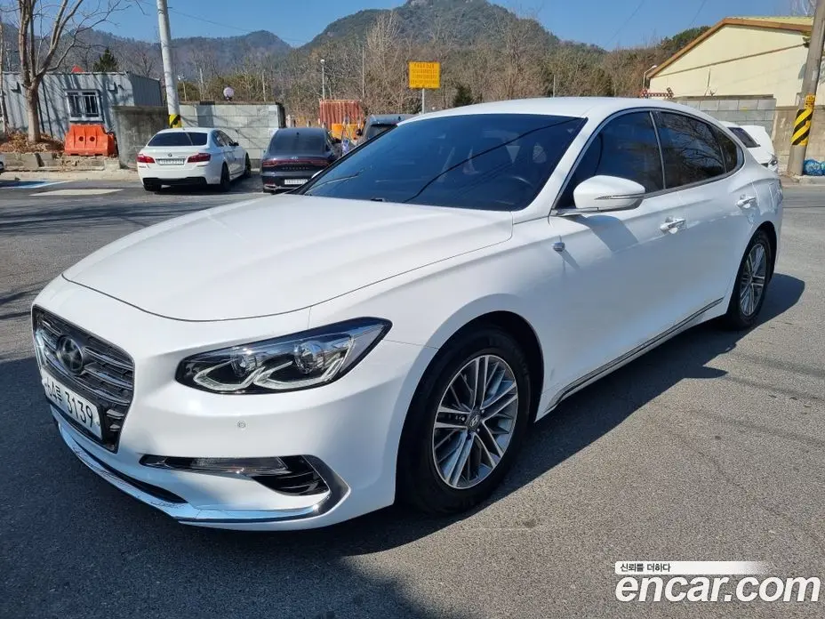 Hyundai Grandeur 2018 2.4 автомат (гидро), фото 1 Hyundai Grandeur 2018 2.4 автомат (гидро), фото 1