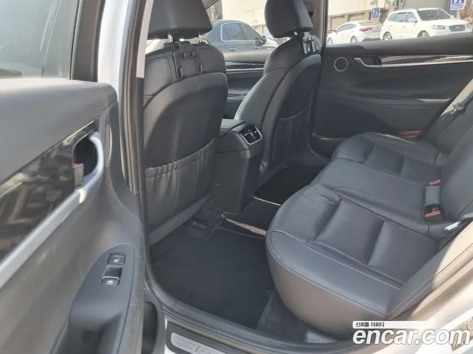 Hyundai Grandeur 2018 2.4 автомат (гидро), фото 18 Hyundai Grandeur 2018 2.4 автомат (гидро), фото 18