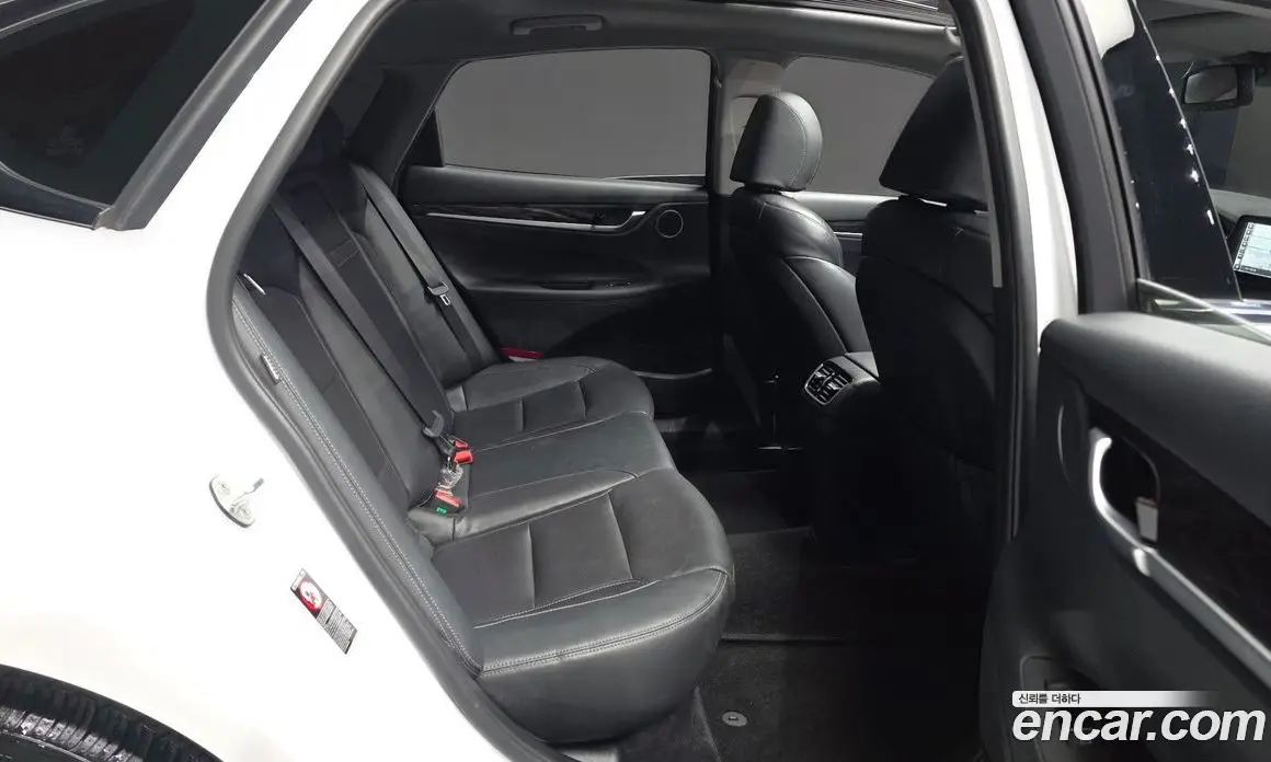 Hyundai Grandeur 2018 2.4 автомат (гидро), фото 12
