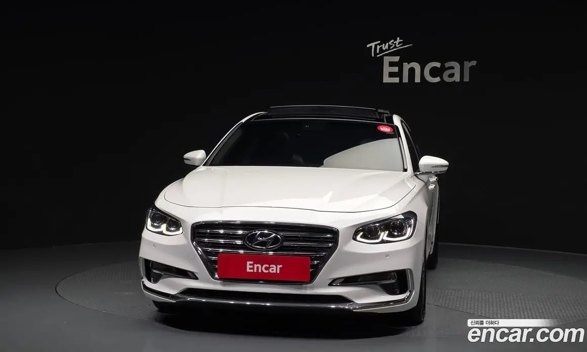 Hyundai Grandeur 2018 2.4 автомат (гидро), фото 3