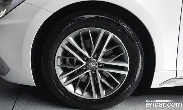 Hyundai Grandeur 2018 2.4 автомат (гидро), миниатюра 5
