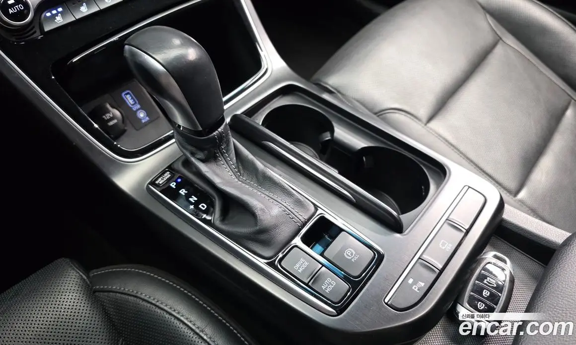 Hyundai Grandeur 2018 2.4 автомат (гидро), фото 9