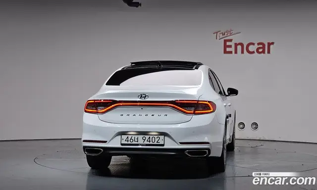 Hyundai Grandeur 2019 2.4 автомат (гидро), миниатюра 3