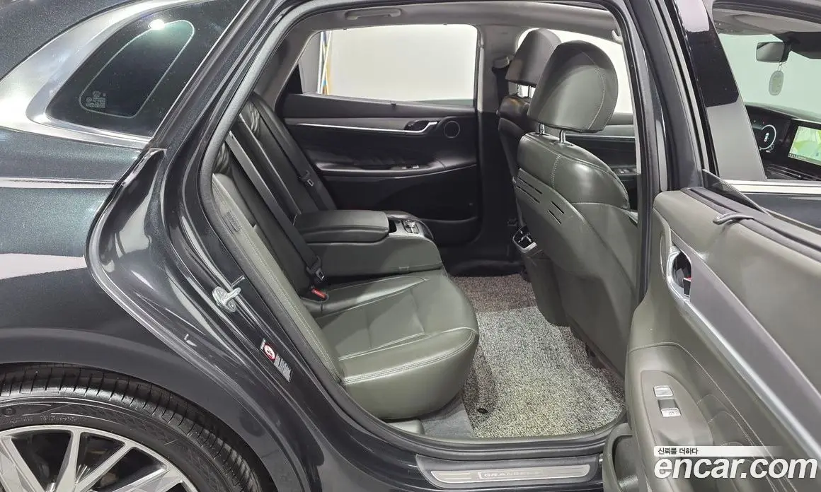 Hyundai Grandeur 2020 3.3 автомат (гидро), фото 17