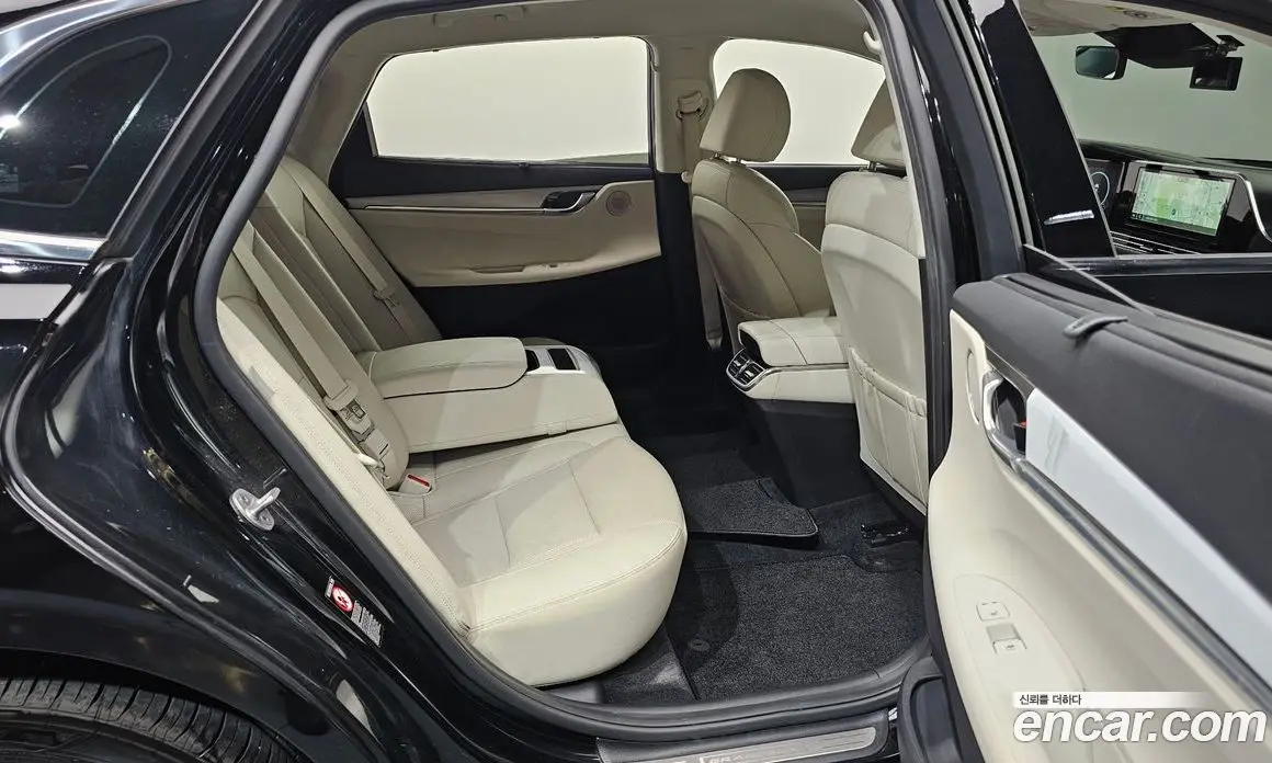 Hyundai Grandeur 2022 2.5 автомат (гидро), фото 17