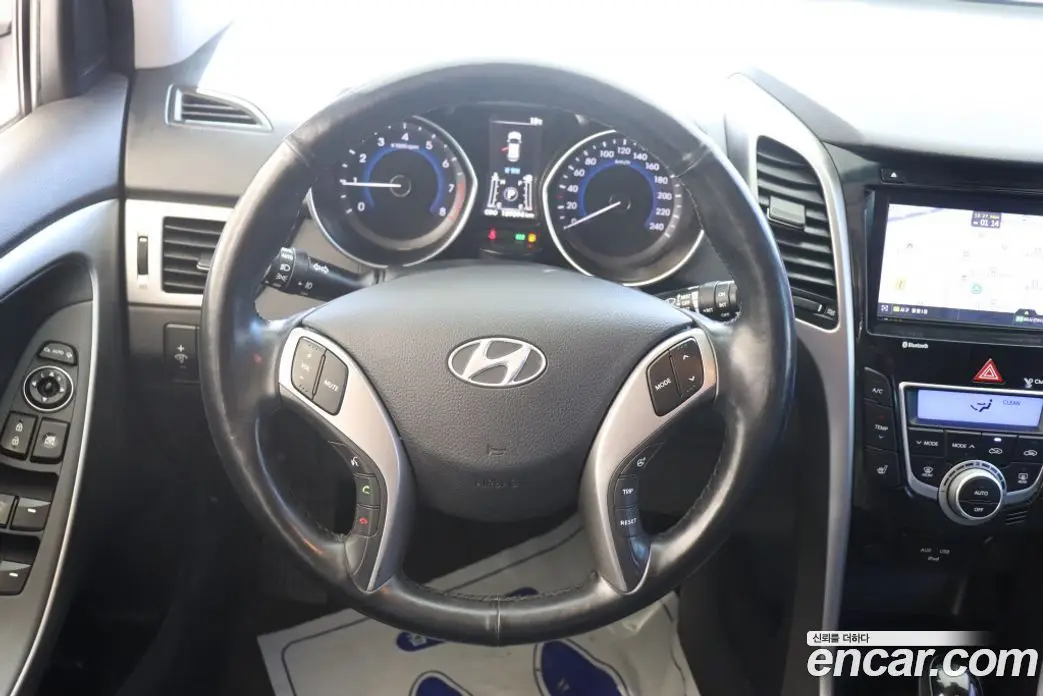 Hyundai i30 2013 1.6 автомат (гидро), фото 12