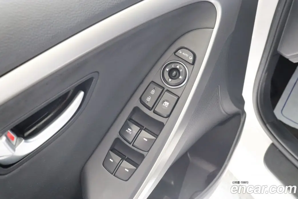 Hyundai i30 2013 1.6 автомат (гидро), фото 15