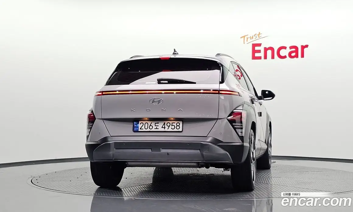 Hyundai Kona 2023 2.0 автомат (гидро), фото 3