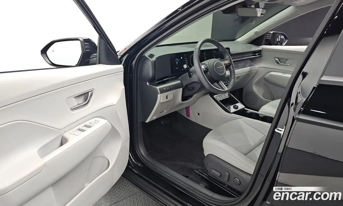 Hyundai Kona 2025 1.6 автомат (гидро), фото 12