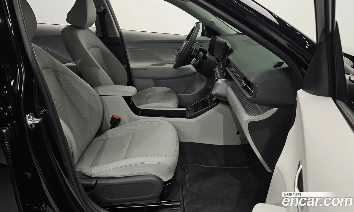Hyundai Kona 2025 1.6 автомат (гидро), фото 15