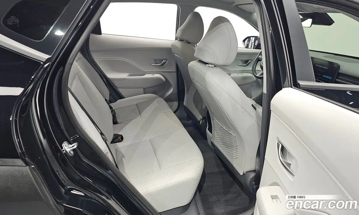 Hyundai Kona 2025 1.6 автомат (гидро), фото 16