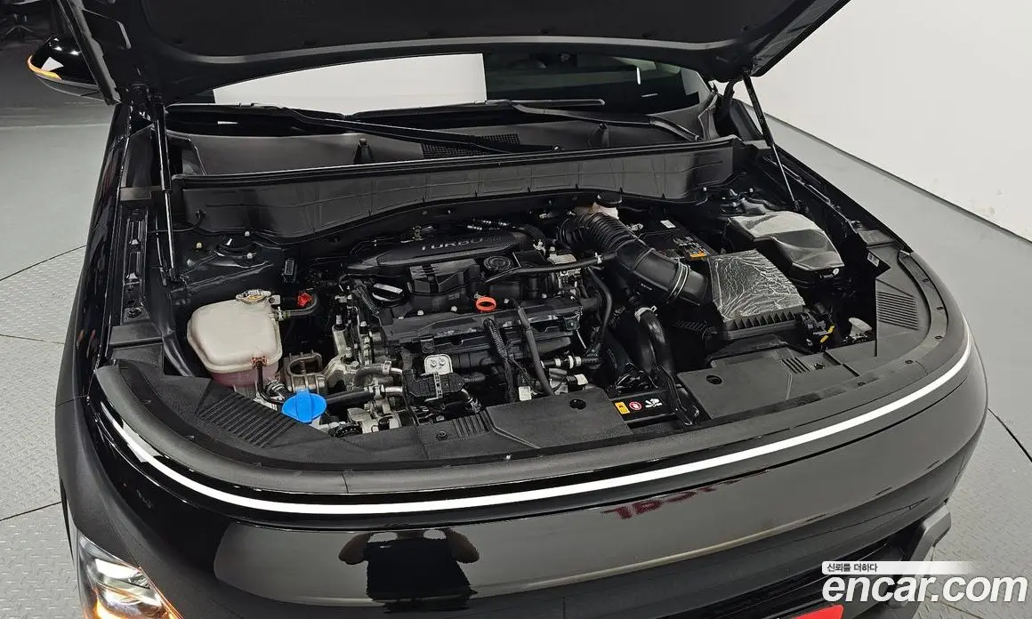 Hyundai Kona 2025 1.6 автомат (гидро), фото 5