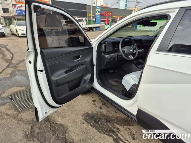 Hyundai Kona 2025 1.6 автомат (гидро), миниатюра 9