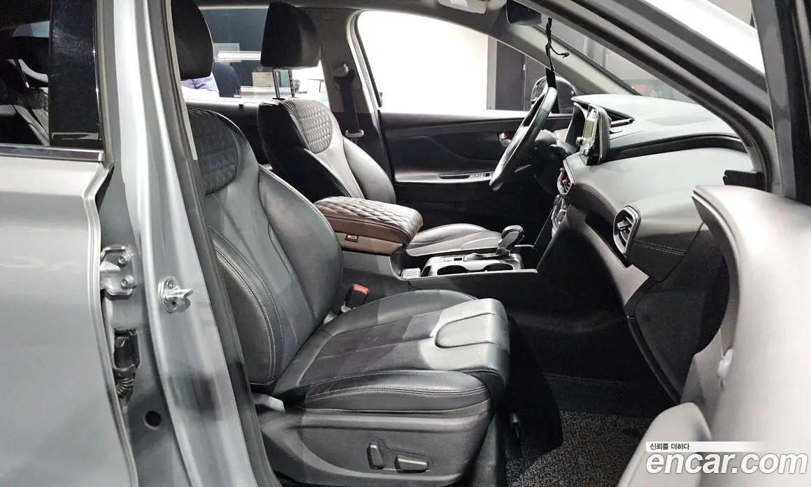 Hyundai Santa Fe 2018 2.0 автомат (гидро), фото 17