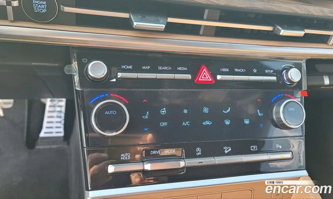 Hyundai Santa Fe 2023 2.5 автомат (гидро), фото 12