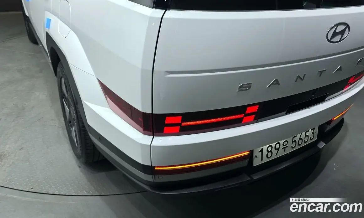 Hyundai Santa Fe 2024 1.6 автомат (гидро), фото 9