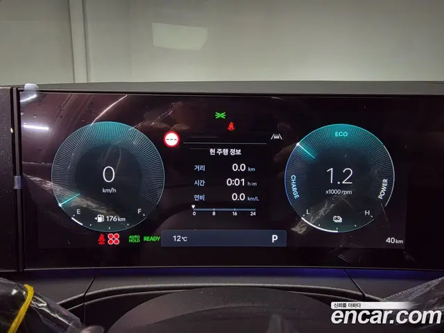 Hyundai Santa Fe 2026 1.6 автомат (гидро), миниатюра 5