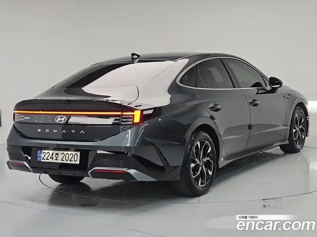 Hyundai Sonata 2024 2.0 автомат (гидро), миниатюра 3