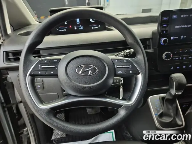 Hyundai Staria 2022 2.2 автомат (гидро), миниатюра 9
