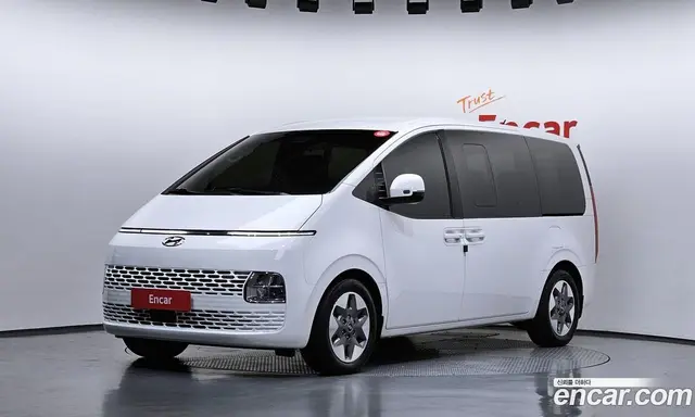 Hyundai Staria, 2022, 58 066 км