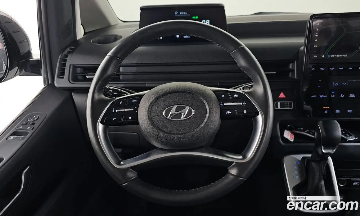 Hyundai Staria 2022 2.2 автомат (гидро), фото 18