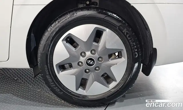 Hyundai Staria 2022 2.2 автомат (гидро), миниатюра 7