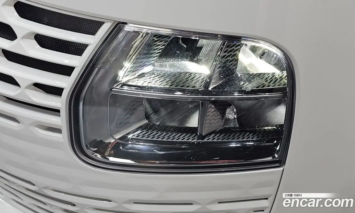 Hyundai Staria 2022 2.2 автомат (гидро), фото 8