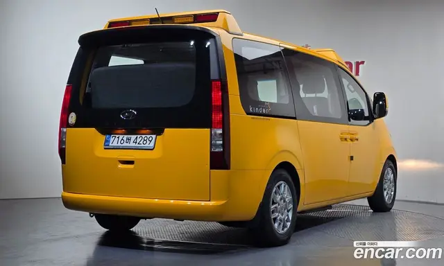 Hyundai Staria 2023 3.5 автомат (гидро), миниатюра 2