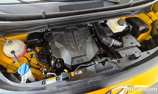 Hyundai Staria 2023 3.5 автомат (гидро), миниатюра 6