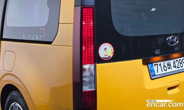 Hyundai Staria 2023 3.5 автомат (гидро), миниатюра 9