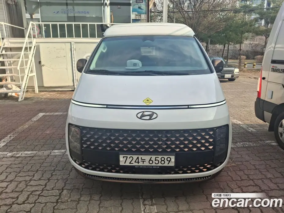 Hyundai Staria 2024 2.2 автомат (гидро), фото 3