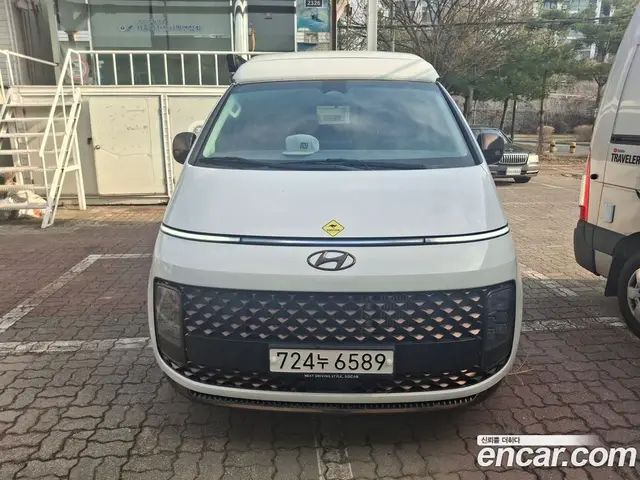 Hyundai Staria 2024 2.2 автомат (гидро), миниатюра 3