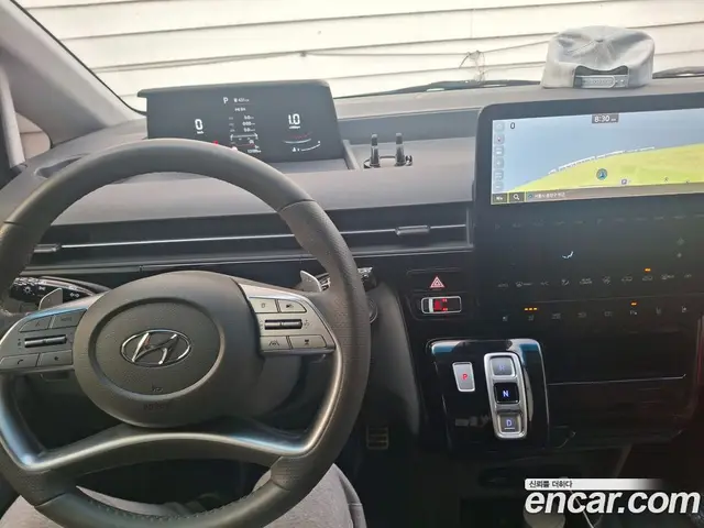 Hyundai Staria 2024 2.2 автомат (гидро), миниатюра 6