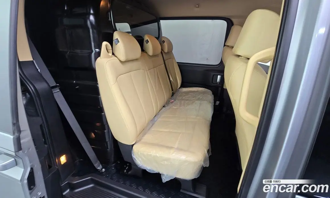 Hyundai Staria 2025 2.2 автомат (гидро), фото 11