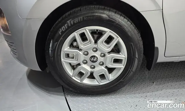 Hyundai Staria 2025 2.2 автомат (гидро), миниатюра 5