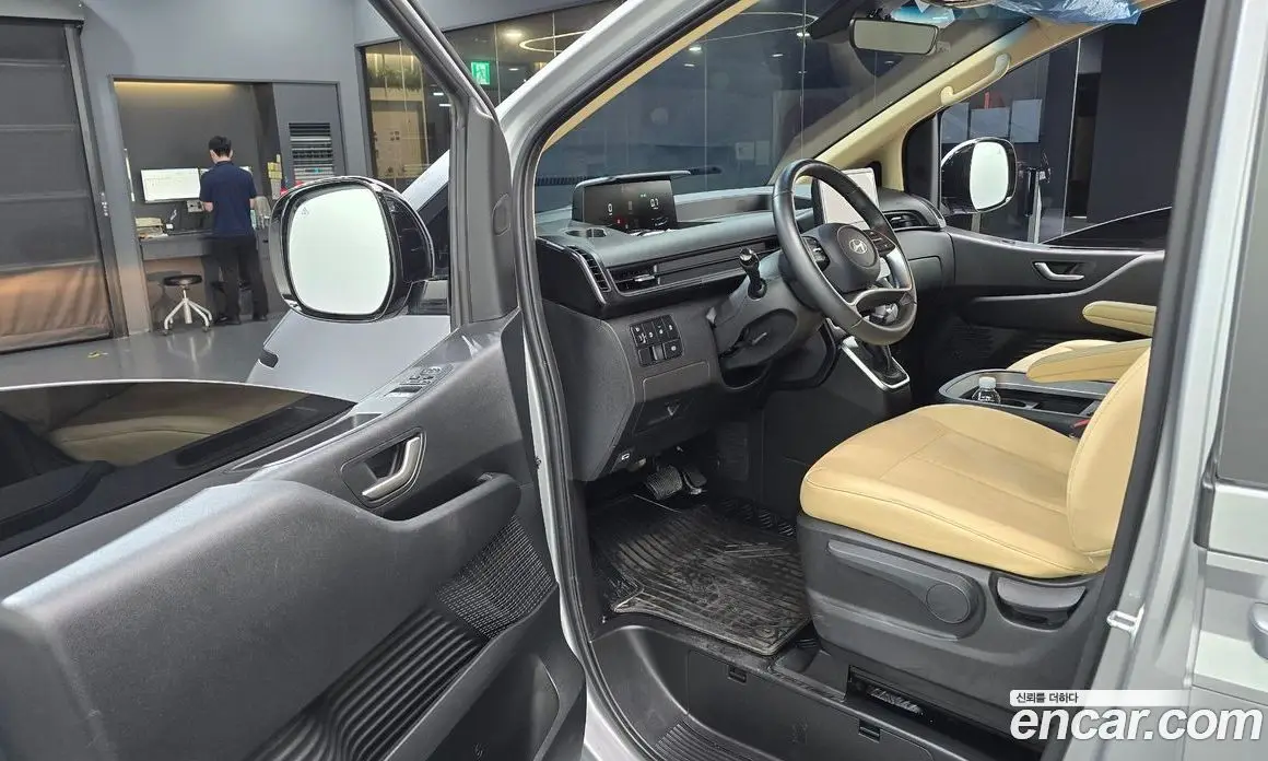 Hyundai Staria 2025 2.2 автомат (гидро), фото 10