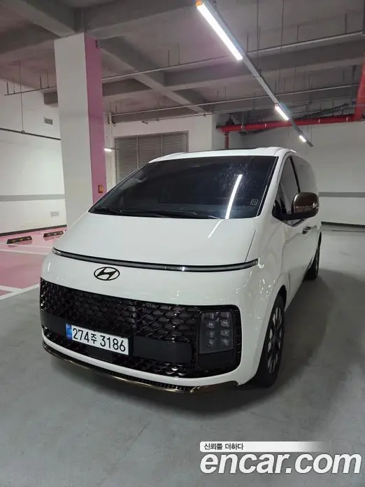 Hyundai Staria, 2025, 826 км