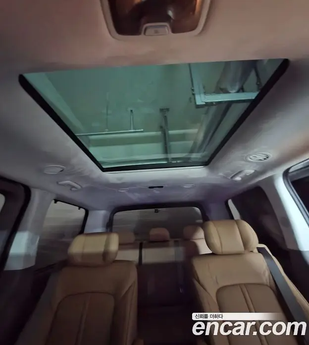 Hyundai Staria 2025 2.2 автомат (гидро), фото 17