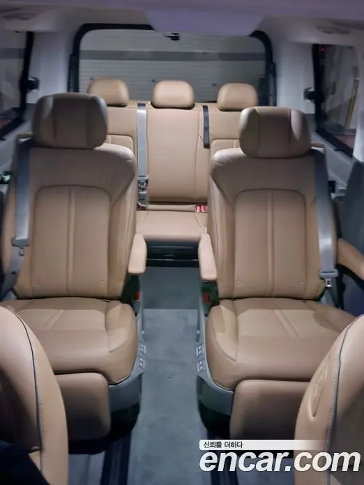 Hyundai Staria 2025 2.2 автомат (гидро), фото 10