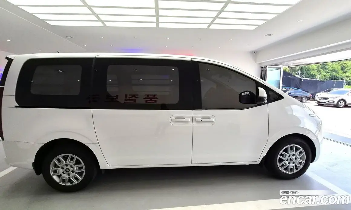 Hyundai Staria 2025 2.2 автомат (гидро), фото 7 Hyundai Staria 2025 2.2 автомат (гидро), фото 7