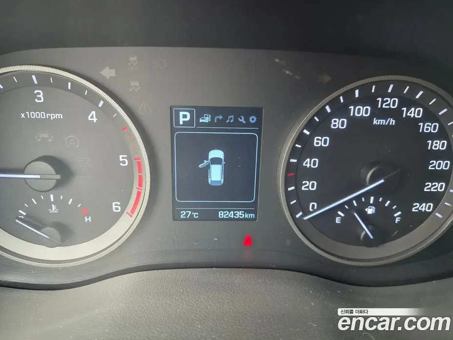 Hyundai Tucson 2015 1.7 автомат (гидро), фото 13