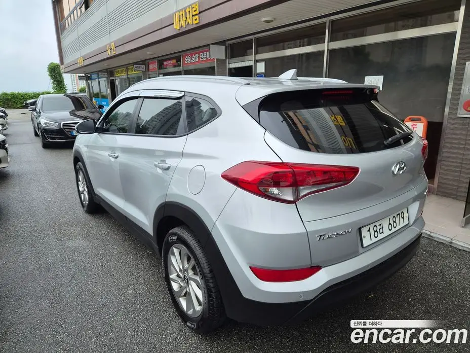 Hyundai Tucson 2015 1.7 автомат (гидро), фото 4