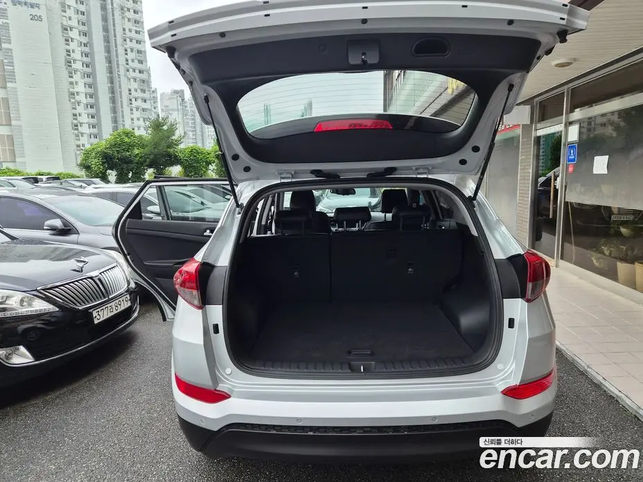 Hyundai Tucson 2015 1.7 автомат (гидро), фото 5