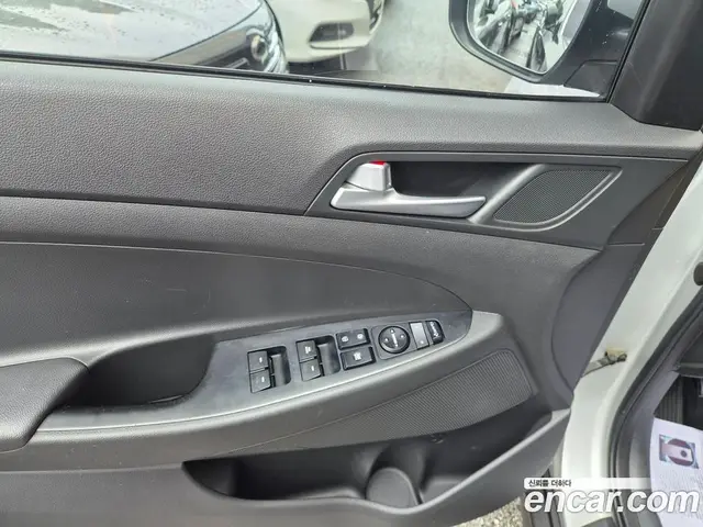 Hyundai Tucson 2015 1.7 автомат (гидро), миниатюра 6