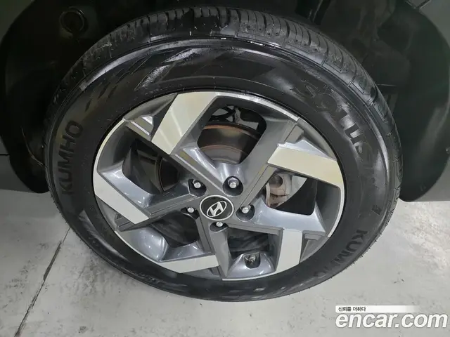 Hyundai Venue 2019 1.6 автомат (гидро), миниатюра 4 Hyundai Venue 2019 1.6 автомат (гидро), миниатюра 4
